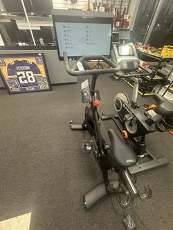 Peloton Plus w/ Mat, Cords & Shoes