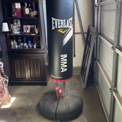 Everlast MMA Flex Freestanding Bag