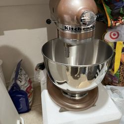 Kitchen Aid Mixer 