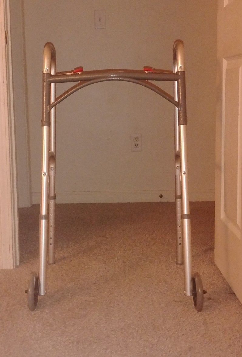 Brand New Walker.          $30.       4o2 383 391o