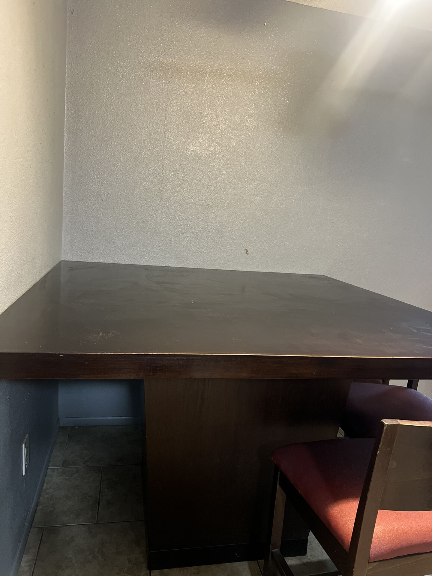 Tables With Chairs