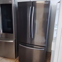 Samsung Refrigerator Works Great.