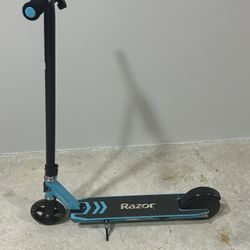 Electric Razor Scooter
