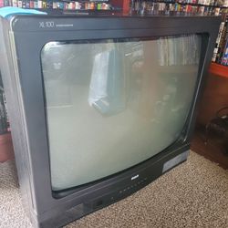 Crt Television (XL 100 RCA)