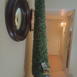 Topiary 5ft Tall Upscale 