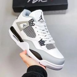 🎉 A Classic Comes to Life!Jordan Air Jordan 4 Retro “Military Black” rocks 🎉