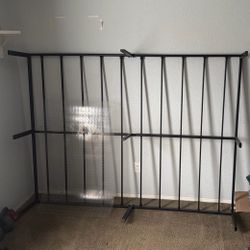 QUEEN SIZE BEDFRAME