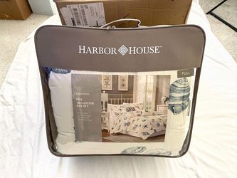 Brand new with box “Harbor-House” size full (Beach-House) design comforter set. Retails for $148 to $170