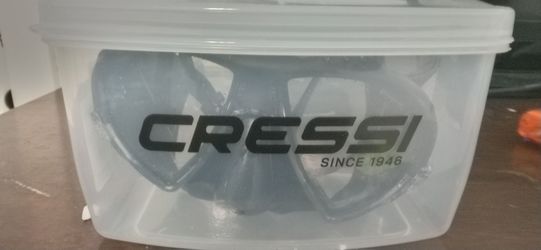 Cressi diving goggles