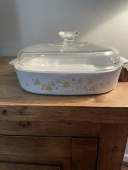 VINTAGE DAISY CORNINGWARE