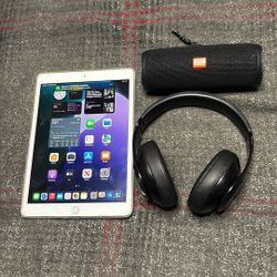 Jbl Speaker Eighth Generation Apple Tablet Beats Studio Three Headphones