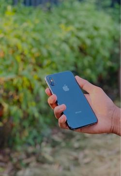 Space Gray iPhone X (Unlocked)