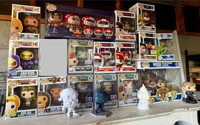 FUNKO POP & PROTO LOT - Freddys , MOTU, Star Wars, Disney, Marvel, NFL: Moon Knight, Freddy Batman, Black light Doc, Yoda, He-man, Skeletor, She-ra, R