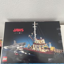 Jaws Lego Set