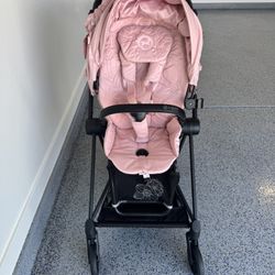 Cyber Mios 3 Stroller Floor Model Never Used 