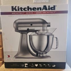 Kitchen Aid 5QT Stand Mixer
