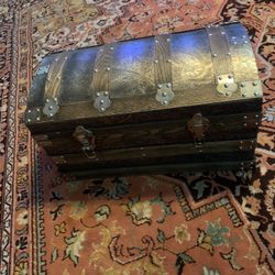 Small Domed Trunk 