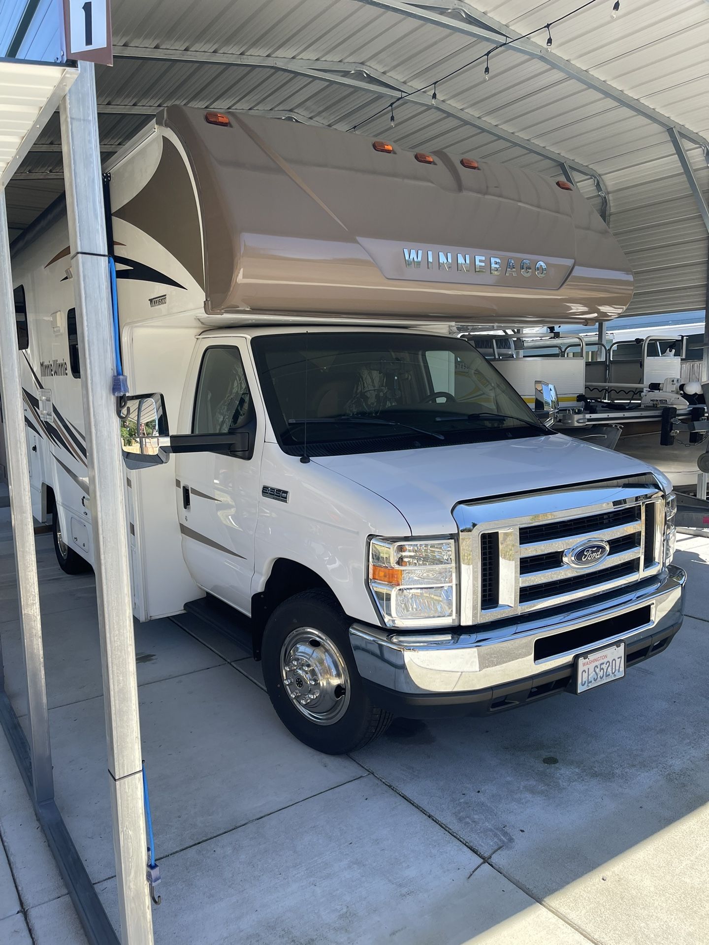 2017 Winnebago24f