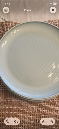 15 Plates and 15 tumblers (PLASTIC)