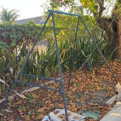 Free swing Set