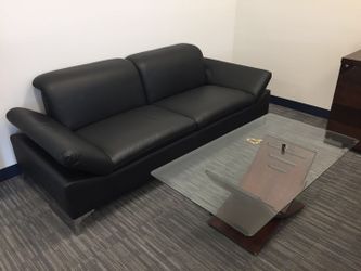 AA Living (leather sofa & Coffee table)