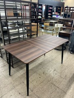 VASAGLE 55.1" Dining Table for 4-6 People Modern Kitchen Table - Walnut
