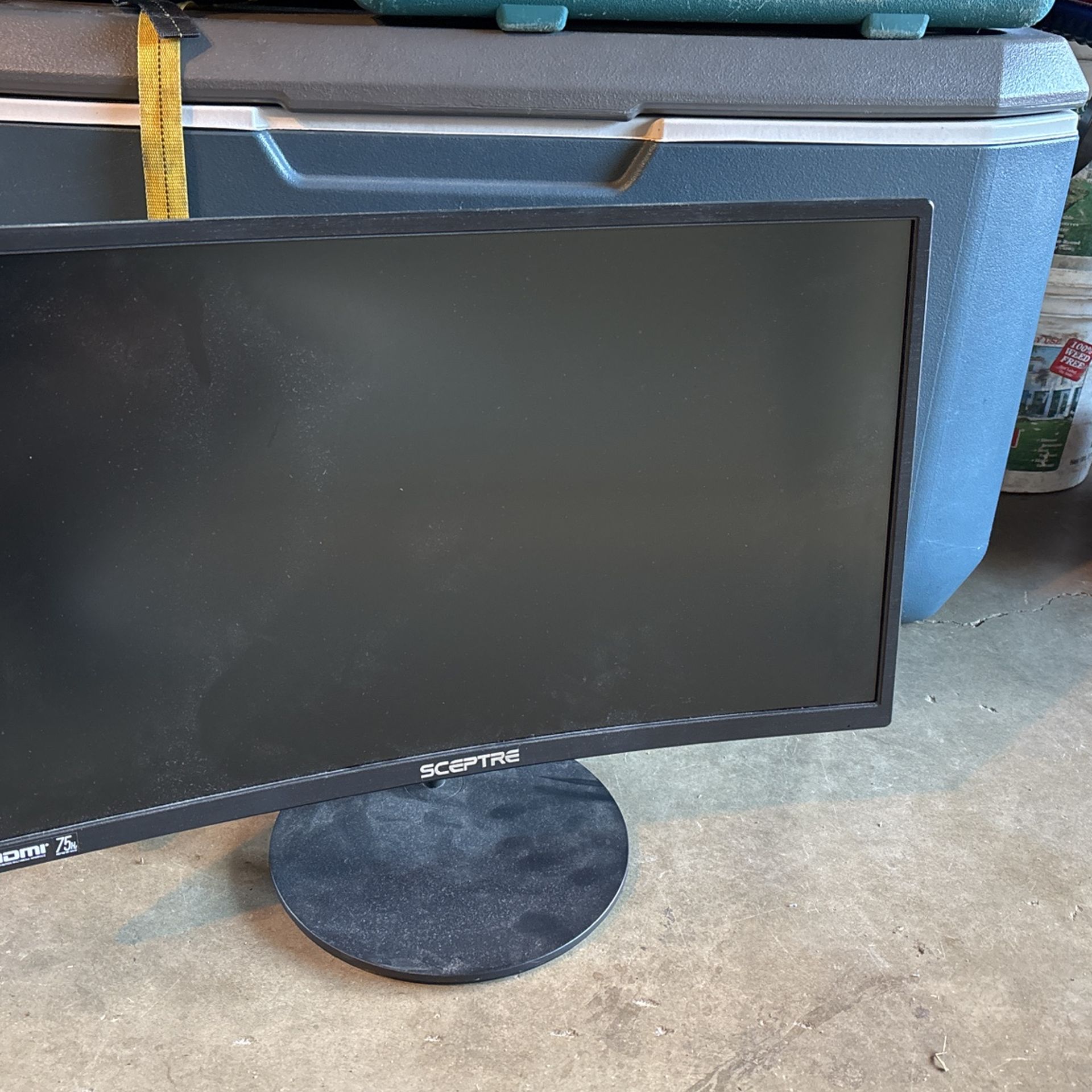 Curved Monitor
