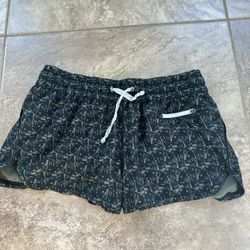 Vuori Clementine 2.5” Shorts For Sale!