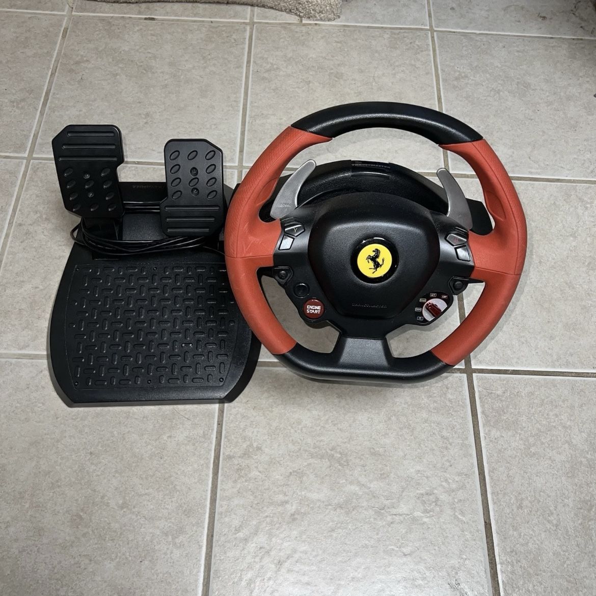 Xbox One S & Thrustmaster Ferrari 458 Spider racing wheel & pedals for Xbox