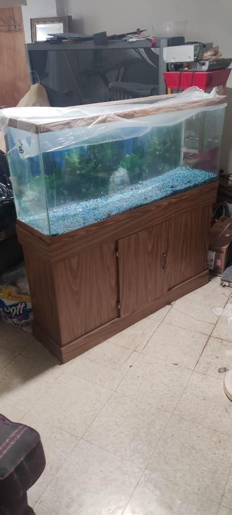 FISH TANK ND STAND