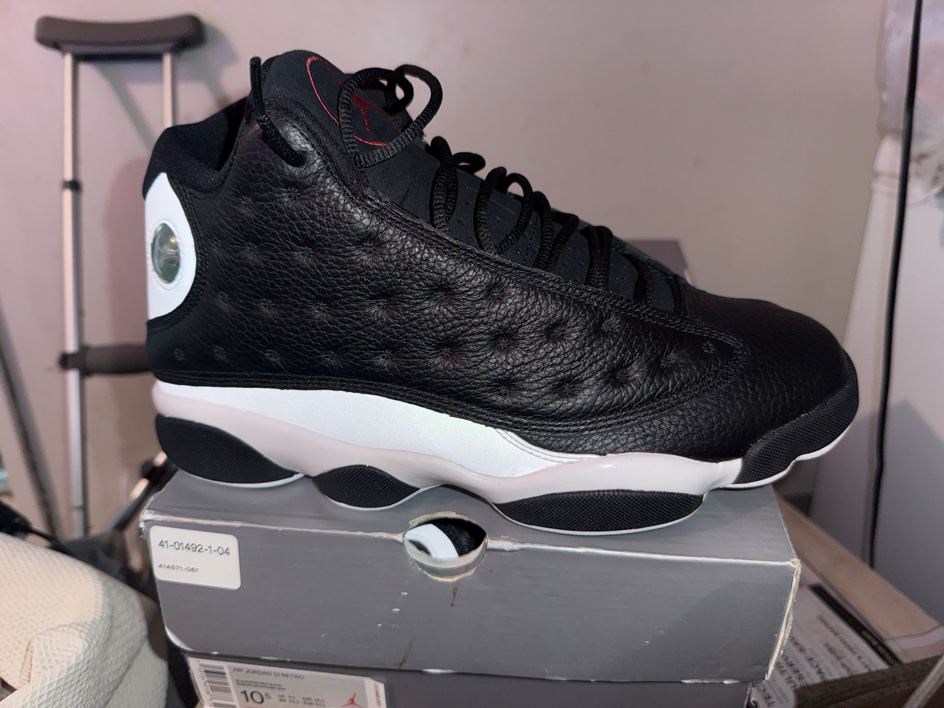 Air Jordan 13 retro black and white