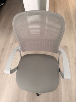 Desk Chair/ Silla de Escritorio