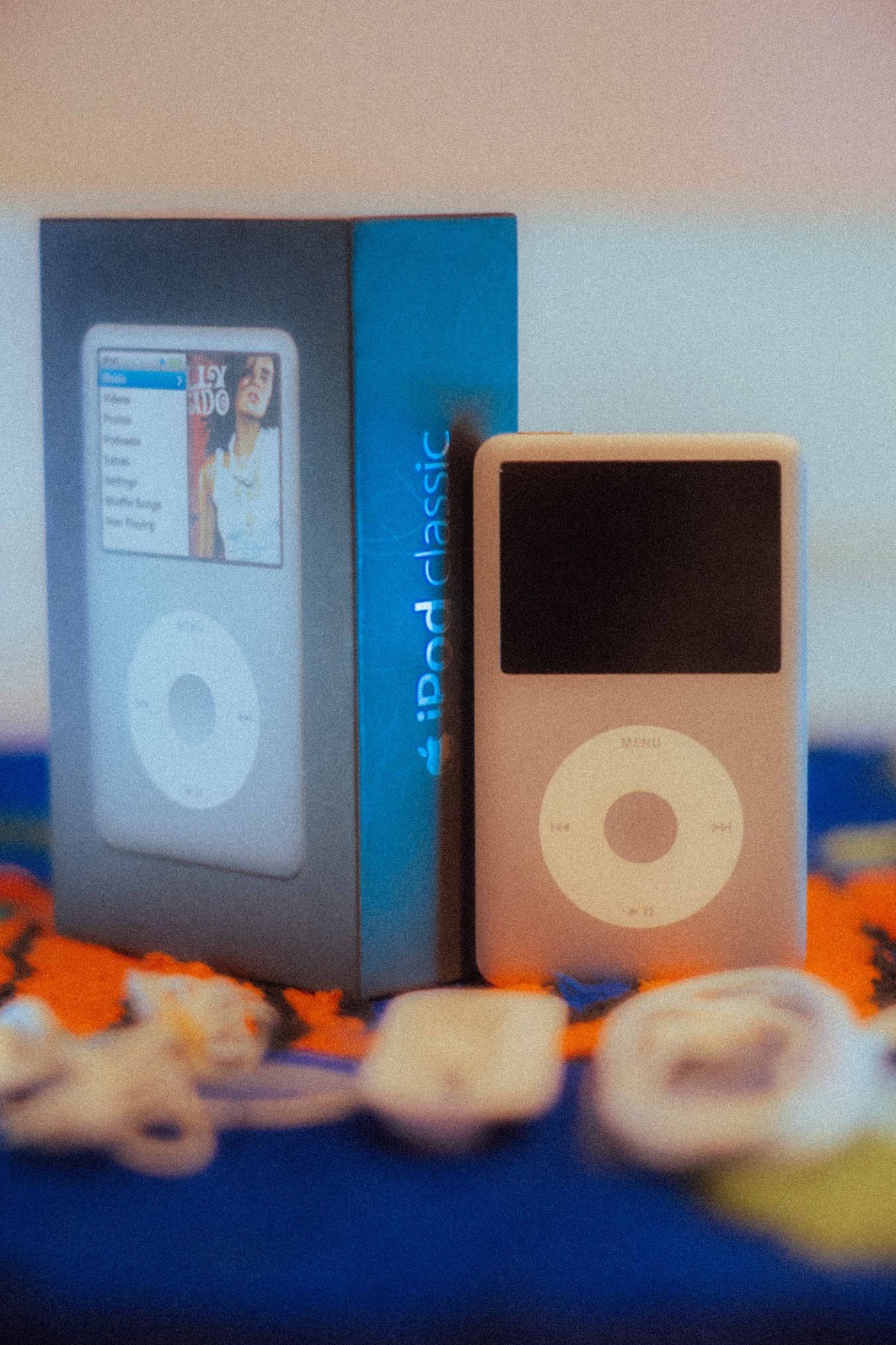 Apple iPod Classic Grey - 6th Gen - 80GB #2