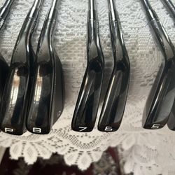 Rare-TM-Right-Handed-black-Sets