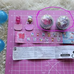 AQUARIUS HELLO KITTY POCKET COLLECTION ZODIAC FIGURES & PLAQUARDS IN SEALED CAPSULES 