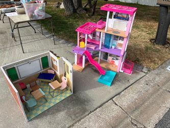 Barbie house and school