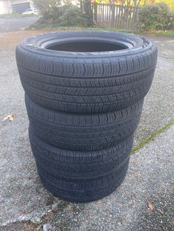 4 used 255/60R18 Goodyear tires