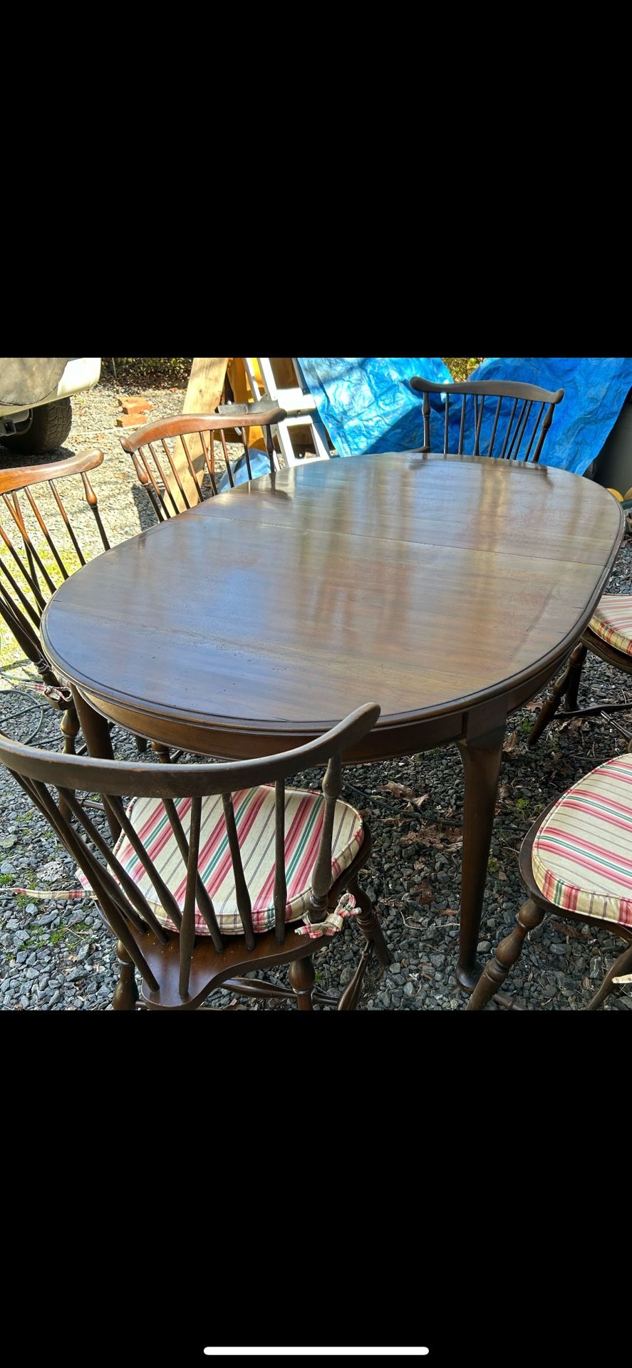 Oval Pennsylvania House solid wood dining room table