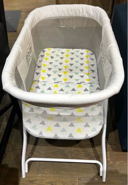 Dream On Me Poppy Traveler Bassinet