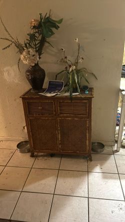 Tiki Cabnit Not Free 