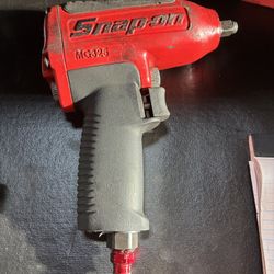 3/8" Drive Air Impact Wrench (Red)