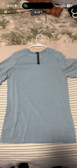 Men’s lululemon t shirt - size small
