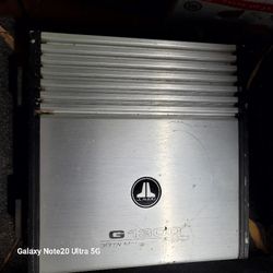 Jl Audio G1300  +2  Kicker Comp 10 Inch Subwoofers In A Ported Box