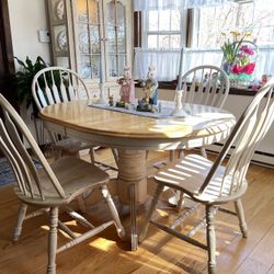 Dining Room Set With Hutch