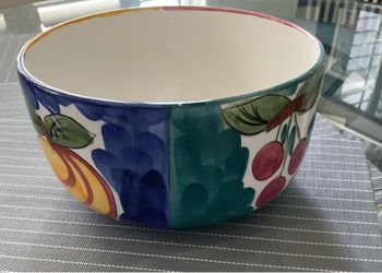 Decorative ceramic bowl