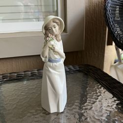 Vintage Nadal Of Spain Handmade Porcelain Young Girl With Flowers 9 1/2” Figurine/Statue Retired OBO 