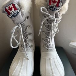 Woman’s Snow Boots
