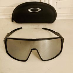 New Oakley Sutro With Changeable Lenses