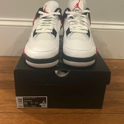 *NEW* Jordan 4 Retro 