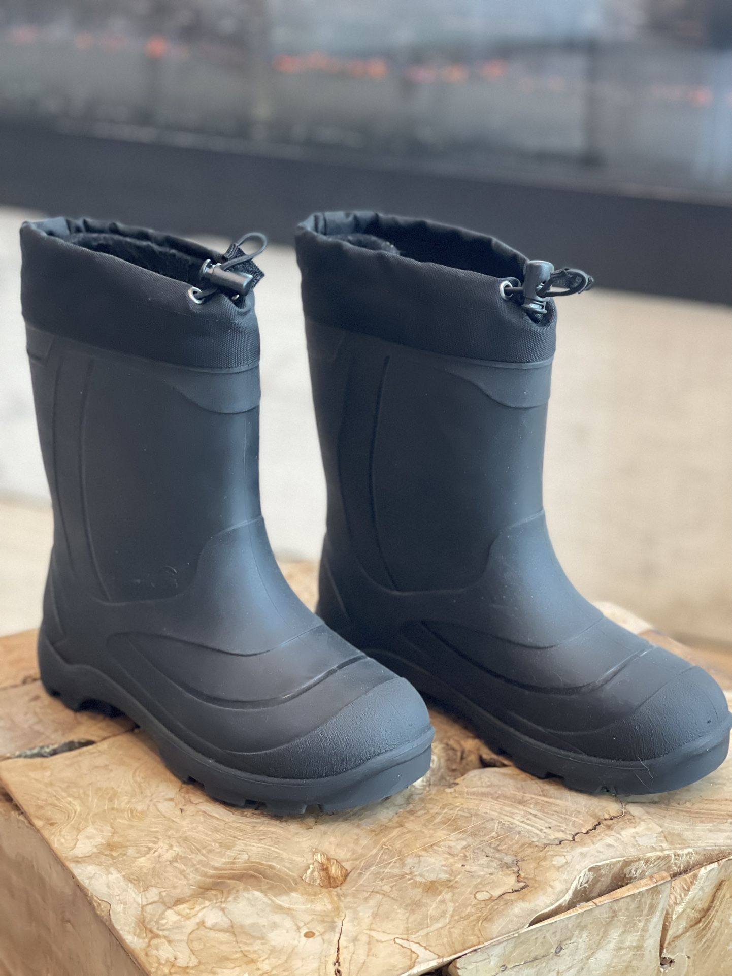 Kamik Black Pull On Rubber Rain Snow Winter Mud Boots Womens 5.